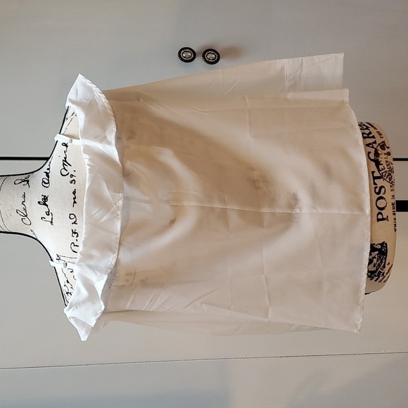 Womens White Button front Cold Shoulder Top Sz.Medium - Picture 3 of 3